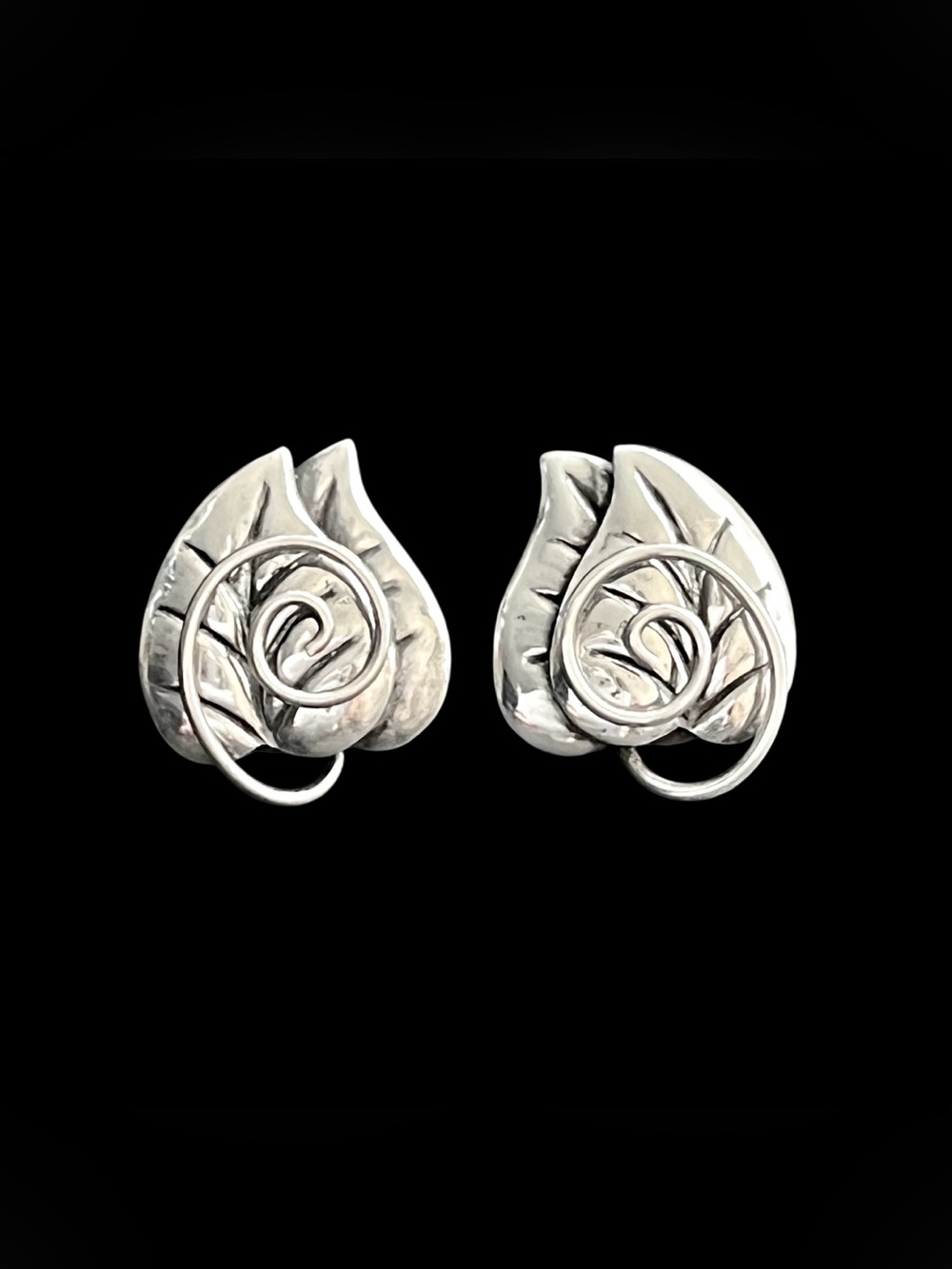 Vintage Los Castillo Taxco Sterling Silver Leaf Swirl Screw Back Earrings 329